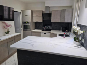 Appartement 4 pièces - gare Nice riquier